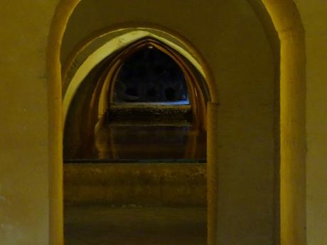 Real Alcázar de Sevilla, una visita de cine por el monumento más bonito de la ciudad. Real Alcázar de Sevilla, una visita de cine por el monumento más bonito de la ciudad.