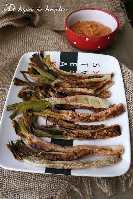 Salsa romesco , calçots