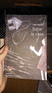 Reseña: Soltar la casa de Lidia Rocha