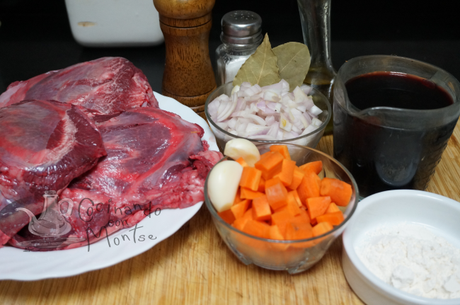 Carrilleras de ternera al vino tinto Carrilleras de ternera al vino tinto