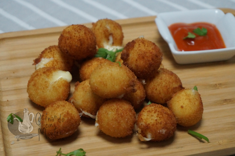 Bolitas de mozzarellas fritas