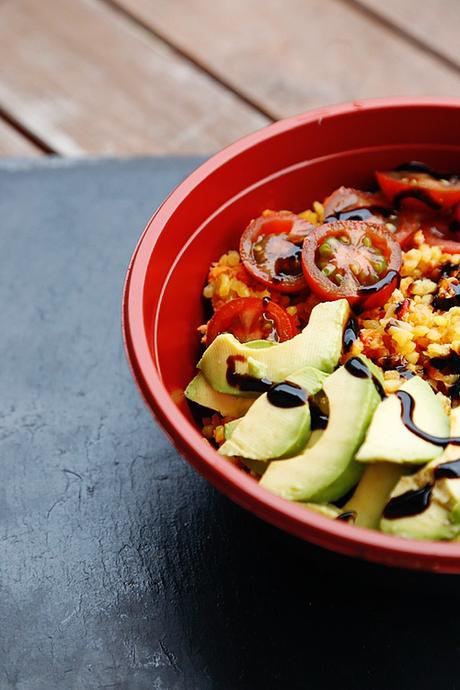 BOWL DE ARROZ TOSTADO CON SALMON BOWL DE ARROZ TOSTADO CON SALMON