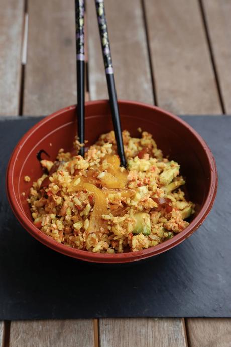 BOWL DE ARROZ TOSTADO CON SALMON BOWL DE ARROZ TOSTADO CON SALMON