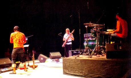 Pascal Gutman Trio - Salud a la Tierra (2015)