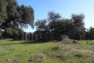 Imagen del mes: Ruinas de la Ermita de San Frutos, o de San Fructuoso, en las cercanías de Fregenal de la Sierra