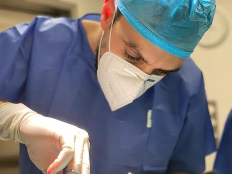 Por qué el cáncer de piel debe tratarse con la cirugía de Mohs