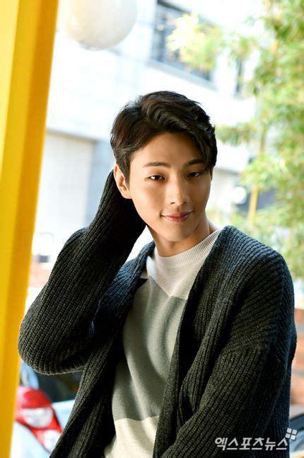 Let's have a look at his family, personal life, career ji soo is a south korean actor and model known for his roles in a number of films and tv series' ever since. Ji Soo | Atores coreanos, Atrizes, Novelas famosas
