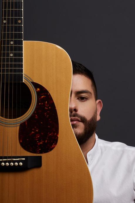 Johan Arboleda, la revelación de la música popular en Colombia, lanza ‘A qué volviste’
