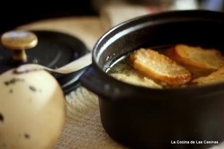 Sopa de Cebolla o Soupe à l'Oignon, Gastronomía Medieval II: Le Viandier #CookingTheChef Sopa de Cebolla o Soupe à l'Oignon, Gastronomía Medieval II: Le Viandier #CookingTheChef