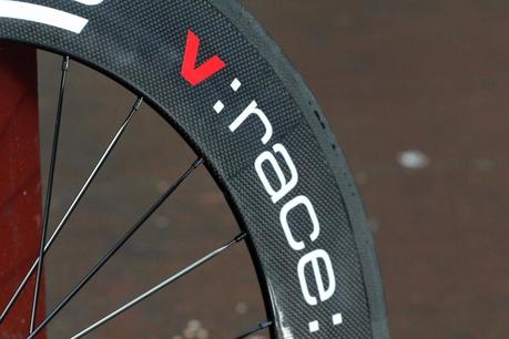 ¿Por qué las ruedas de carretera cada vez son más anchas?