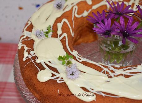 Bund cake con leche condensada y chocolate blanco