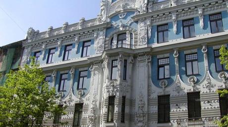 Riga, hermoso casco histórico con mucho art nouveau en Letonia