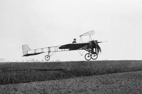 LOS MEDIOS DE TRANSPORTE EN LA SEGUNDA FASE DE LA REVOLUCIÓN INDUSTRIAL (VI): LOS INICIOS DE LA AVIACIÓN