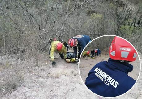 Vehículo se desbarranca en Rioverde, una mujer pierde la vida