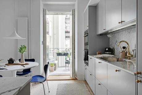 delikatissen sillas de diseño scandinavian eatingroom scandinavian dining table scandinavian decor nordic diningroom muebles de diseño mesa nórdica mesa de diseño mesa de cristal mesa de comedor glass table tops glass dining table design glass table decoración de comedores contemporary style comedor nórdico comedor moderno  