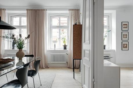 delikatissen sillas de diseño scandinavian eatingroom scandinavian dining table scandinavian decor nordic diningroom muebles de diseño mesa nórdica mesa de diseño mesa de cristal mesa de comedor glass table tops glass dining table design glass table decoración de comedores contemporary style comedor nórdico comedor moderno  