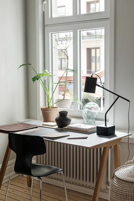 delikatissen sillas de diseño scandinavian eatingroom scandinavian dining table scandinavian decor nordic diningroom muebles de diseño mesa nórdica mesa de diseño mesa de cristal mesa de comedor glass table tops glass dining table design glass table decoración de comedores contemporary style comedor nórdico comedor moderno  