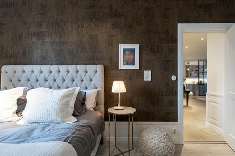 Una isla diseñada con puertas correderas.