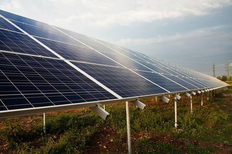 La planta fotovoltaica de Chiva suministrará energía a 80.000 hogares y generará 500 puestos de trabajo