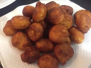 BUÑUELOS DE COCO Y PLATANO BUÑUELOS DE COCO Y PLATANO