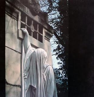 PORTADAS DEL ROCK 2 – CLOSER | JOY DIVISION (1980)