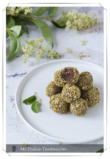 Trufas de Guacamole y Chocolate Trufas de Guacamole y Chocolate