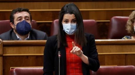 Del bipartidismo al camarote de los Hermanos Marx Del bipartidismo al camarote de los Hermanos Marx