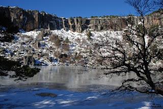 4.487 - UN MANANTIAL...