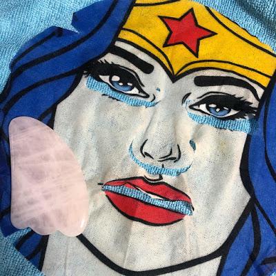 Wonder Woman Mask de Douglas Limited. Viernes de Spa.