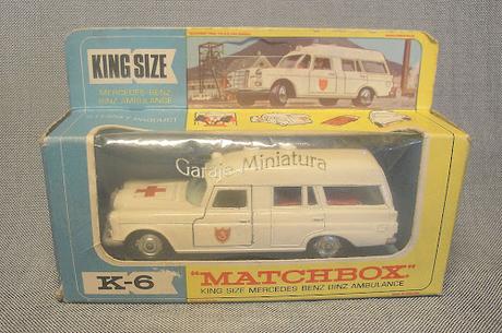 Mercedes-Benz Binz, una ambulancia alemana de los Matchbox King Size