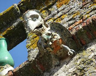 Cerámica talaverana en las calles de Cáceres: álbum fotográfico