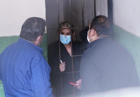 Expresidenta Áñez se autocensura y es trasladada nuevamente a celdas policiales