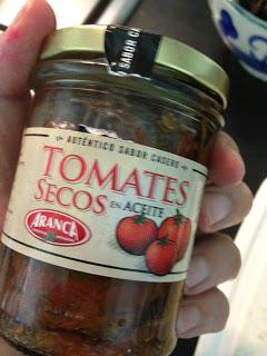 ALBÓNDIGAS CON SALSA DE OLIVAS , TOMATE SECO Y TOQUE DE LIMÓN ALBÓNDIGAS CON SALSA DE OLIVAS , TOMATE SECO Y TOQUE DE LIMÓN