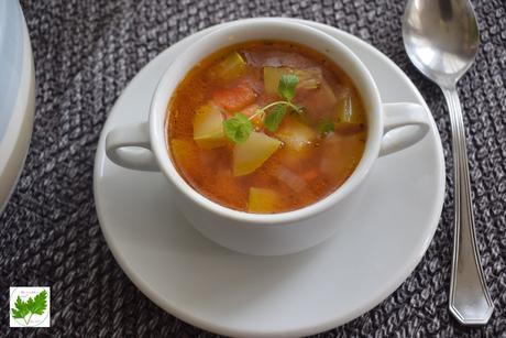 En Buena Onda: Sopa de Calabacín y Tomates En Buena Onda: Sopa de Calabacín y Tomates
