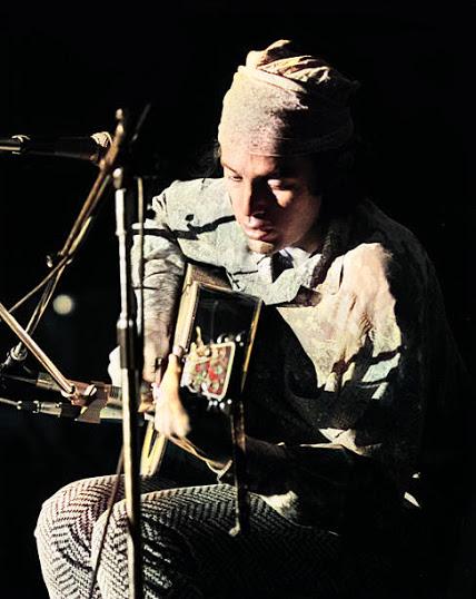 Efemérides del Rock y Heavy Metal: Que pasó un 15 de Marzo