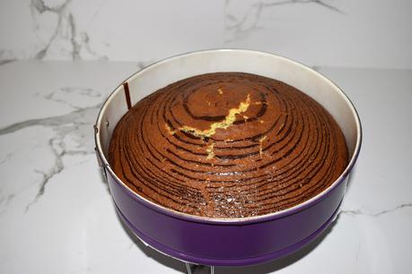 Bizcocho cebra de naranja y chocolate Bizcocho cebra de naranja y chocolate