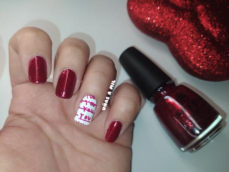 Manicura en rojo y blanco para San Valentín