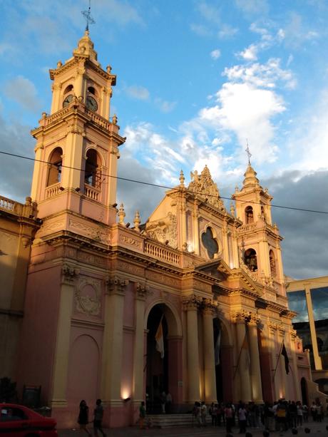 De Salta a Cachi por paisajes increíbles