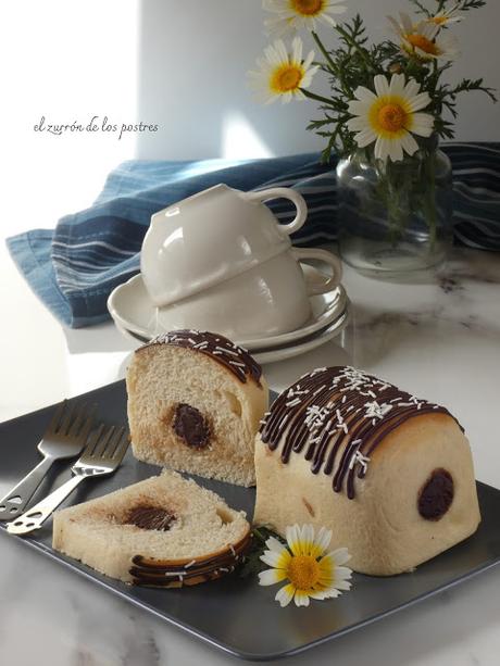 Pan de molde Tubo relleno de Chocolate