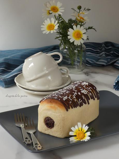 Pan de molde Tubo relleno de Chocolate