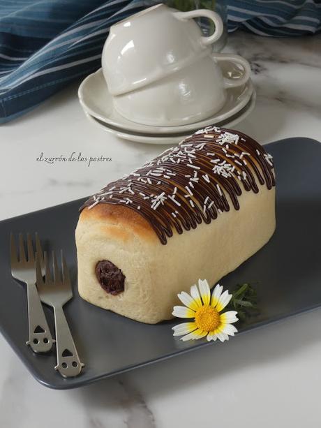 Pan de molde Tubo relleno de Chocolate