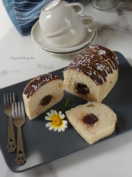 Pan de molde Tubo relleno de Chocolate