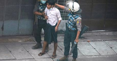 Más de 1.000 ciudadanos de Myanmar buscan refugio en la India