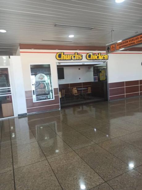 Aproximadamente el 90% de locales comerciales permanecen cerrados en el aeropuerto de Maiquetía