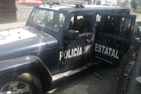 Masacran a policías en una emboscada en el centro de México