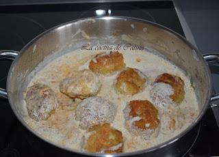 Albóndigas de bacalao con salsa de curry