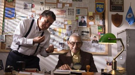 El agente topo, a la vejez, viruelas