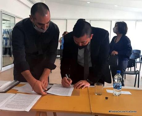 Víctor López firmó con Meoni la continuidad del progreso de Santo Tomás Víctor López firmó con Meoni la continuidad del progreso de Santo Tomás