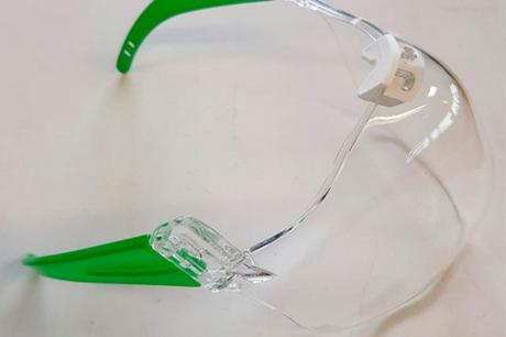 Mascarillas transparentes en Protect Soiart Distribución. La nueva tendencia en colegios y locales de cara al público