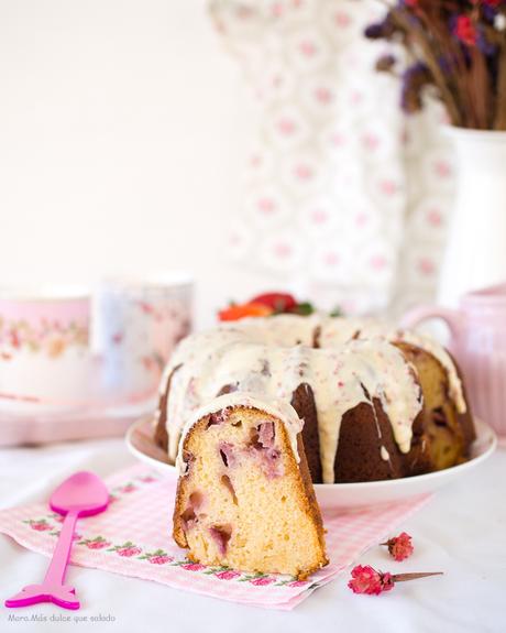 Bundt Cake de fresas y leche condensada Bundt Cake de fresas y leche condensada